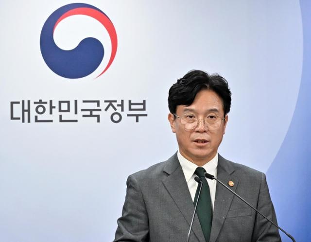 'D-14' 노란봉투법 시행령 국무회의 통과…노동계·재계 모두 반발