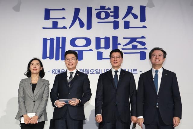 [단독] '이재명 픽' 정원오, 대세론 굳히나...현역 의원들 당직 던지고 캠프 합류