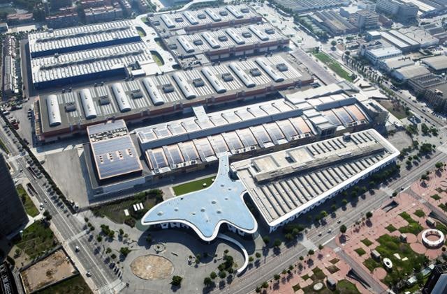 AI가 휩쓰는 MWC 2026… 바르셀로나에 '지능의 시대' 열린다