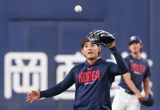 “미국행 전세기 꼭 타고 싶다” 이정후 등 오사카 합류…’완전체’ 모인 류지현호