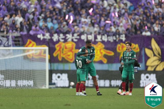 '우승후보' 대전 첫판부터 삐끗... '좀비 축구' 안양과 무승부