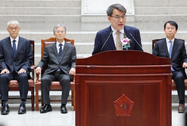 노태악 대법관 퇴임 "정치의 사법화, 사법 불신으로 이어질 것"