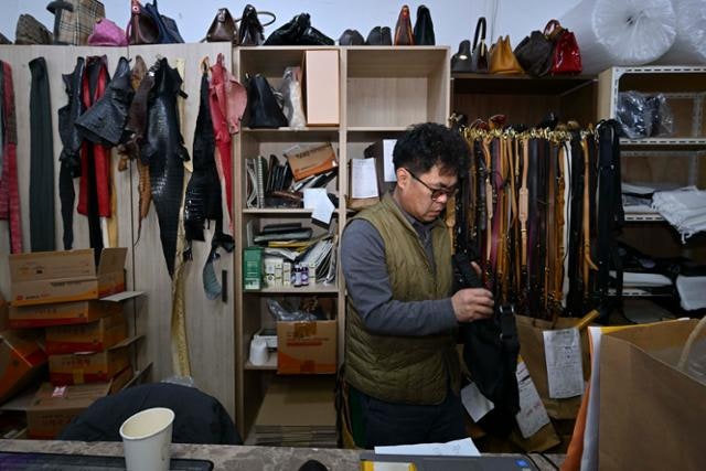 막내가 찾아낸 '롤렉스' 판례… 강남 수선집, 김앤장·루이뷔통 '골리앗' 이겼다