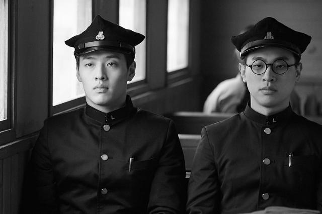 영화 '동주'는 윤동주와 송몽규의 삶을 들여다 본다. 플러스엠엔터테인먼트 제공