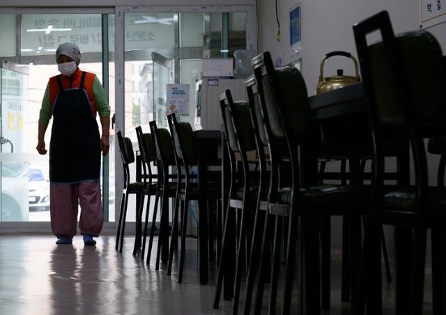 "로보트가 밥을 먹나, 월세를 내나. 울산은 끝인 기라"