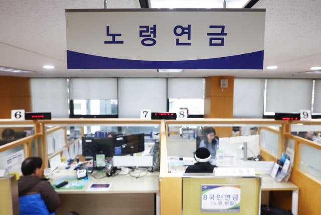 [사설] '자녀 5분의 1만 부모 부양'... 사회 책임이 된 노인복지