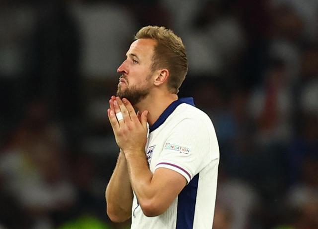 잉글랜드 축구대표팀의 주장 해리 케인이 2024년 7월 14일 스페인과의 유로 2024 결승전에서 패해 아쉬운 표정을 짓고 있다. 로이터 연합뉴스