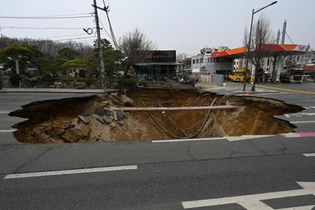 명일동 땅꺼짐 1년… 서울시 지반 안전 관리체계 '대수술'