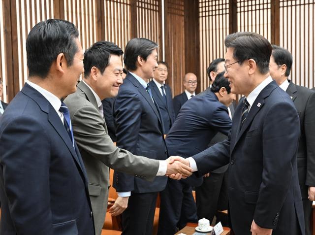 이 대통령, 7일 정청래·장동혁과 머리 맞댄다... 중동발 위기 대응 초당적 협력 논의