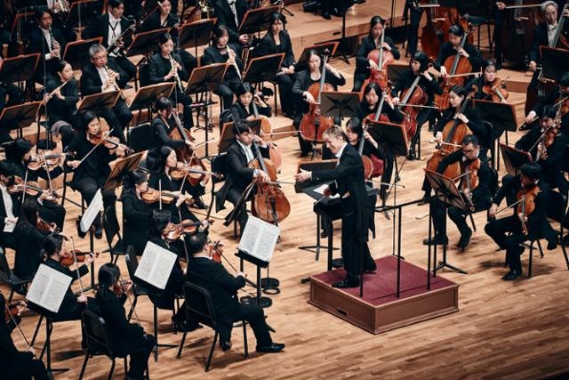 [이번 주 공연]예술의전당 교향악축제와 국립현대무용단 '머스탱과 개꿈'