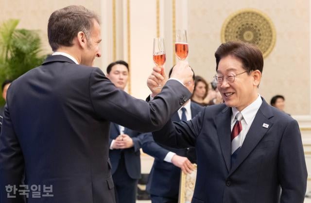 이 대통령 '빅토르 위고' 꺼내자 '한강'으로 화답한 마크롱 [한-프랑스 정상회담]