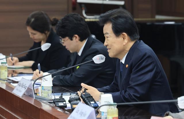 6년 끊긴 '남북대화'에... 정부 "'다자 대화'  로 물꼬 터보자"