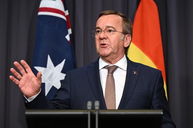 징집 초읽기?... 독일 남성, 사전허가 없이 3개월 이상 해외체류 불가