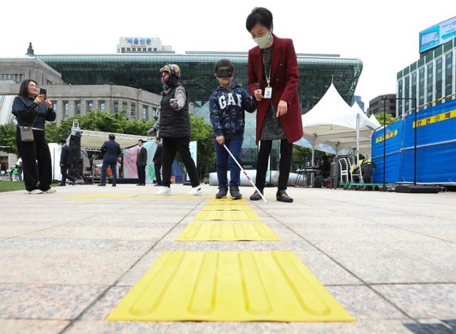 25개 전 자치구로 퍼진 서울시 '약자 동행'… 34개 사업 지원