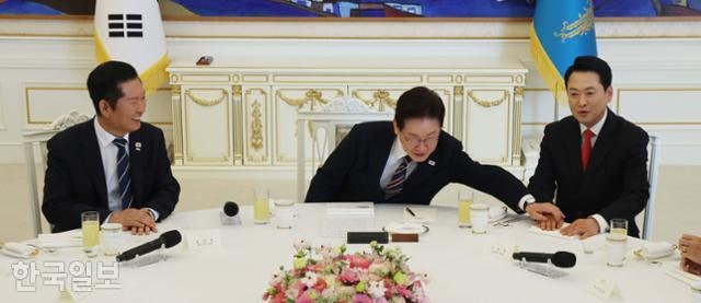 국힘 "이 대통령, 그냥 재판 받으시라"... 조작기소·개헌 두고 팽팽했던 여야정 회담