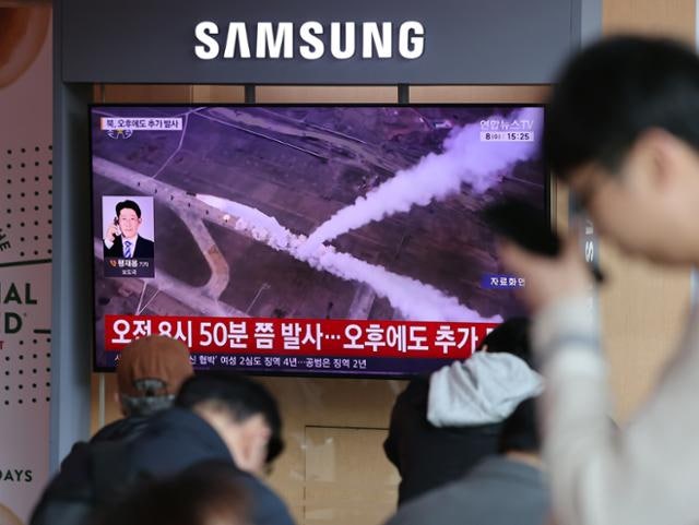 북한, 하루 두 차례 미사일 도발하고 '개꿈' 막말… 대남 적대 수위 최고조