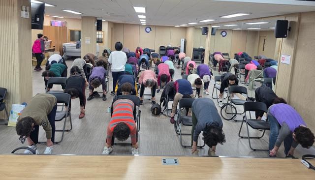 "월세 18만원에 간호사 상주, 여기가 지상 낙원"... 통합돌봄이 바꾼 일상
