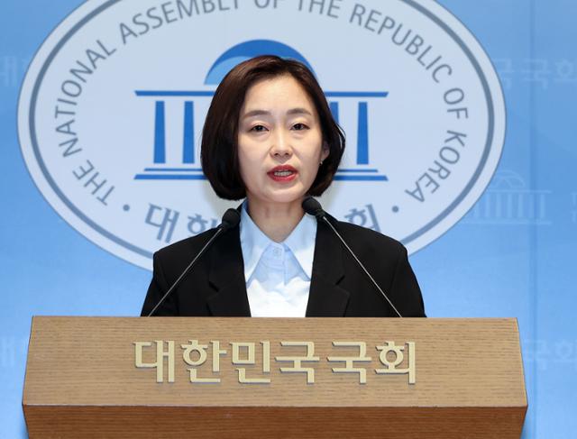 김재연 진보당 상임대표가 19일 국회 소통관에서 기자회견을 열고 "내란 세력 청산과 사회 대개혁을 위한 민주개혁진보 5당 선거연대 구성을 제안"하고 있다. 연합뉴스