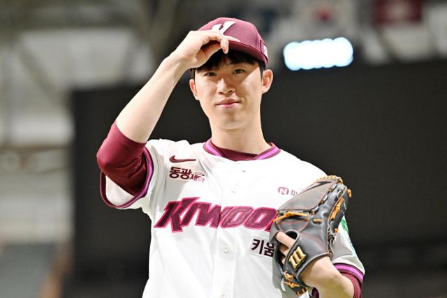 한화의 무명에서 키움의 반전카드로… "배동현의 야구, 지금부터 진짜 시작입니다"