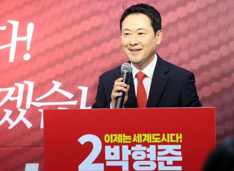 "장동혁 외치려면 집에 가라"... '윤 어게인' 못 털어내는 국힘, 지선도 흔들린다