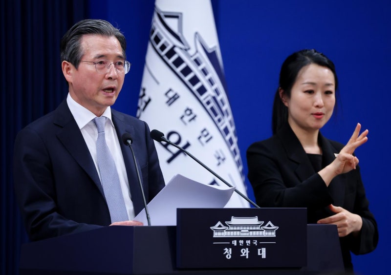 "왜 절박할수록 금리 비싼가"… 청와대가 불붙인 금리 논란, 대출 관행 바꿀까