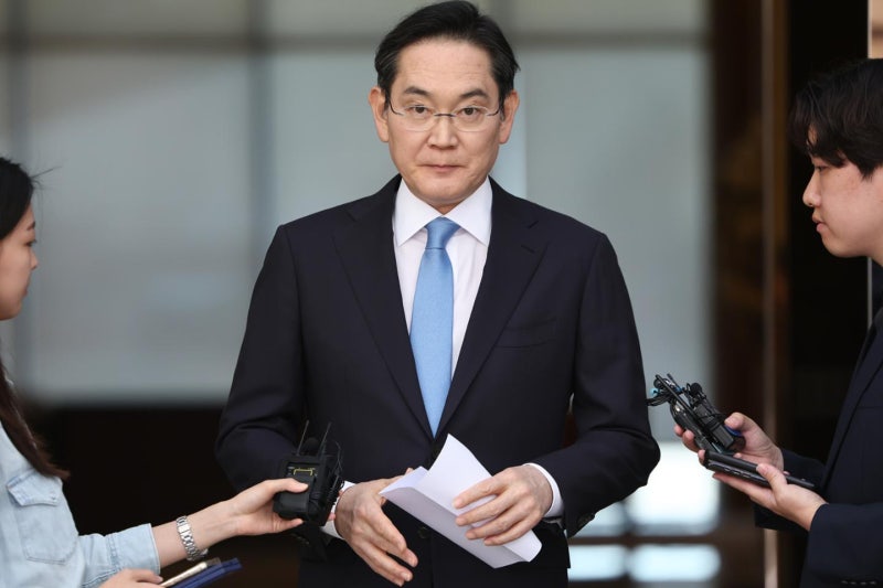 '삼전 성과급' 협상 회의록 공개됐다..."흑자 부문 5억 받을 때, 적자 부문 8000만원"