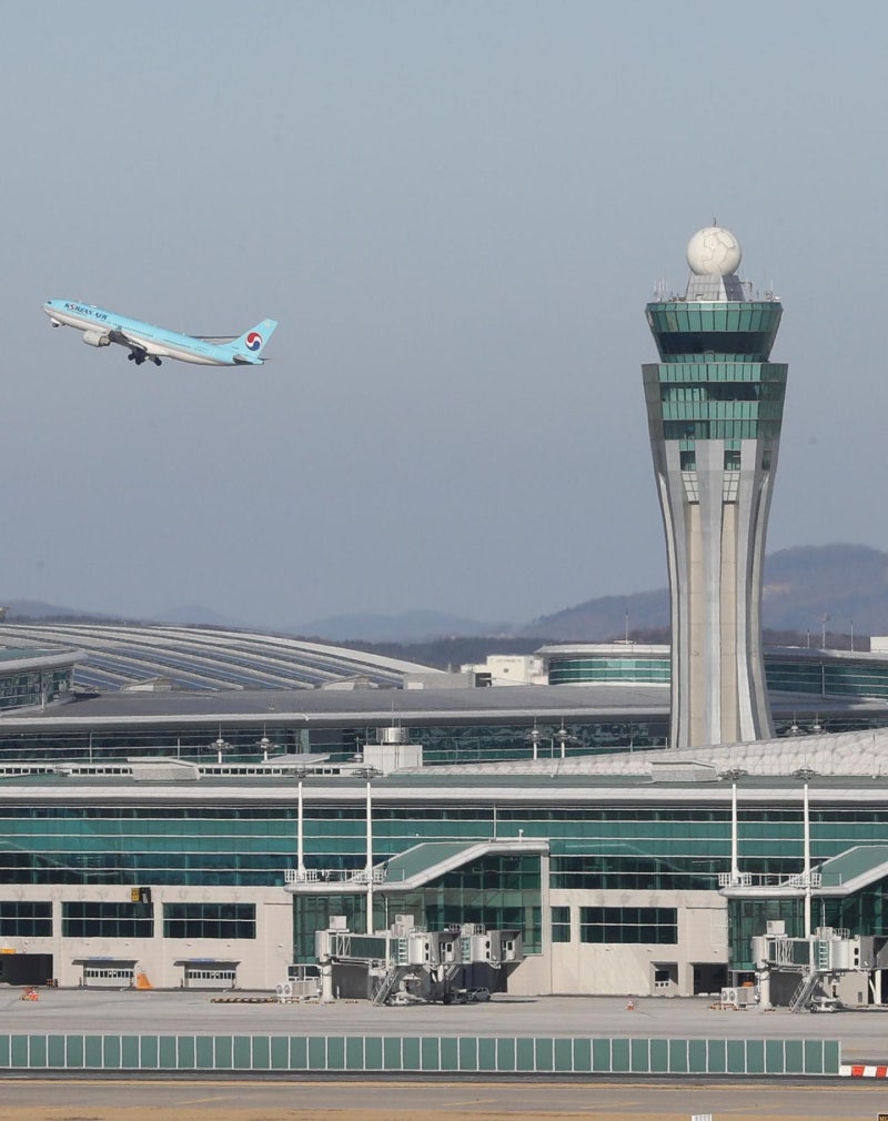 무리한 통합 논의…위기의 '공항 경쟁력' [기고]