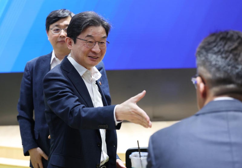 담보 없는 기술기업 대출 주저하는 은행… "자본 배분 왜곡, 저성장 뿌리"