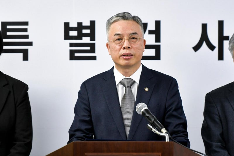 종합특검, 1차 수사 기간 만료 앞두고야 첫 구속영장... 구설 겪고 기소는 0건