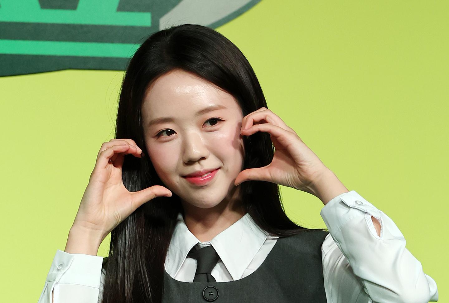 <b>지예은</b>, 갑상선암 투병 <b>고백</b> "전이될 수 있었지만… "