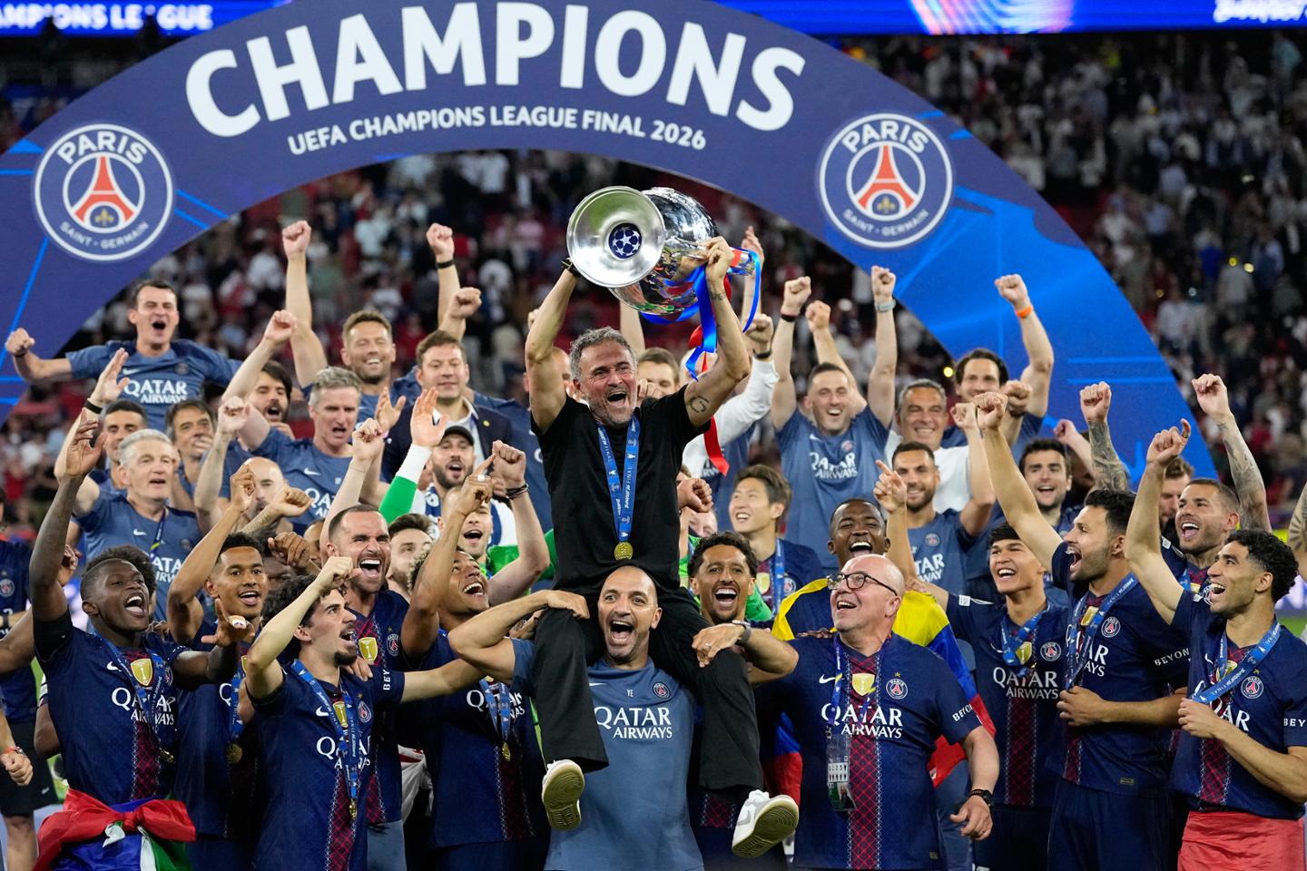 PSG, 승부차기 끝 아스널 꺾고 UCL 2연패… 이강인은 12번째 우승 트로피