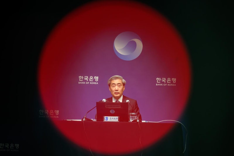 주담대 8%·신용 6% 눈앞…금리 인상 신호에 '영끌·빚투' 이자 폭탄 터지나