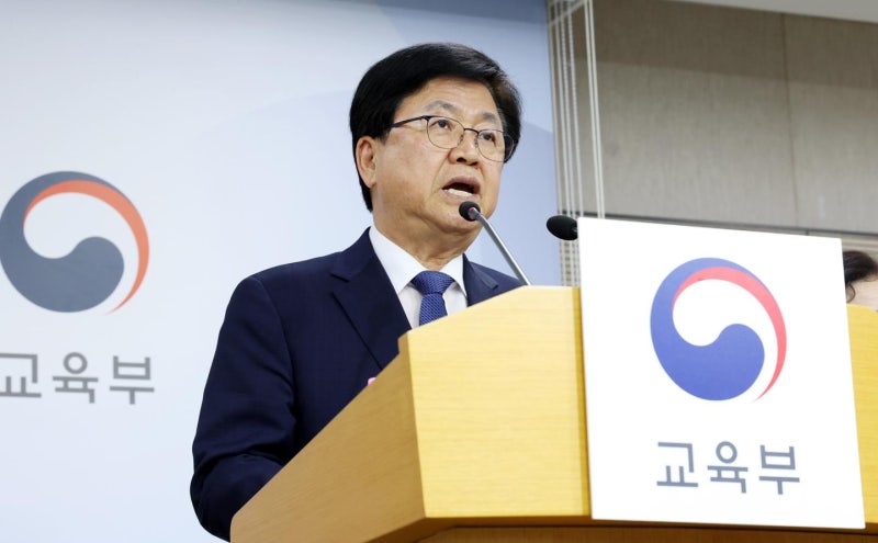 [사설] 정치 중립 무시, 교육 수장 자격 없는 최교진
