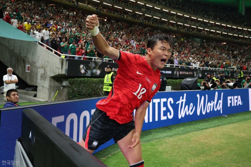 한국 축구, 체코전에서 황인범·오현규의 2대 1 짜릿한 연속골 순간[사진잇슈]