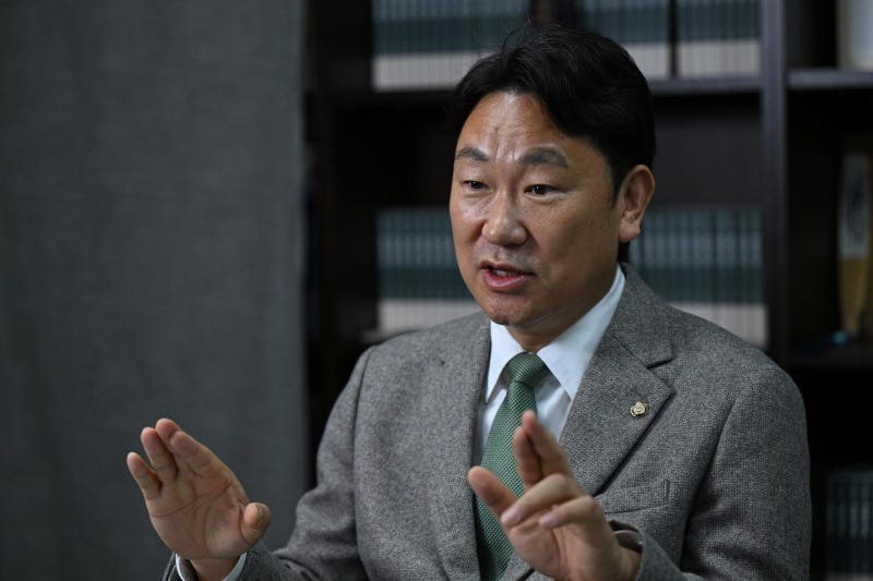 盧 사위 곽상언 "노무현재단, 유시민 위한 곳인가" 작심 비판