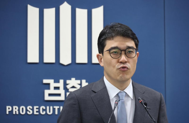 전쟁 틈타 기름값 올렸다... 정유 4사, 수십조 담합으로 무더기 기소