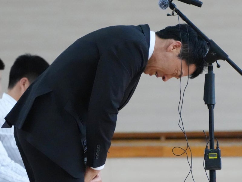배재고 '눈물 사죄'에 광주일고 "고개 들고 어깨 펴라… 미래 끝나지 않았다"