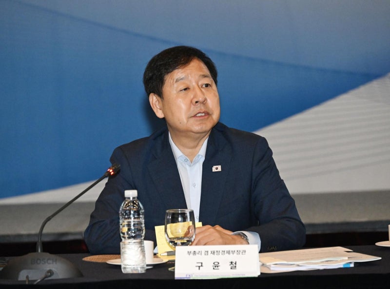구윤철 "지방서 일하면 소득세 감면… 메가프로젝트 총력 지원"