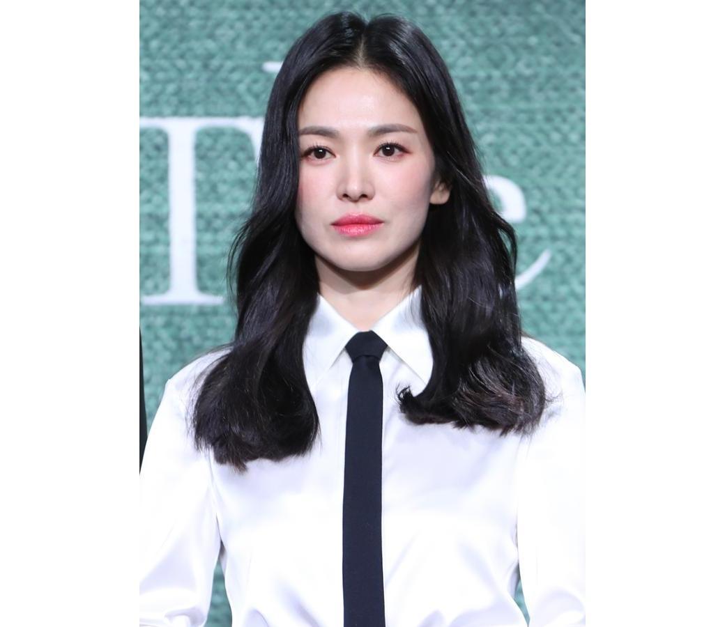 UAA 떠난 송혜교, 신생 기획사로 이적 "오랜 신뢰 바탕… 공감대 형성"