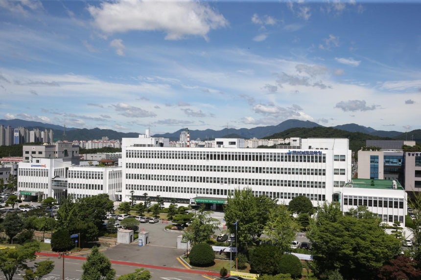 경남도교육청 청사 전경.경남교육청 제공