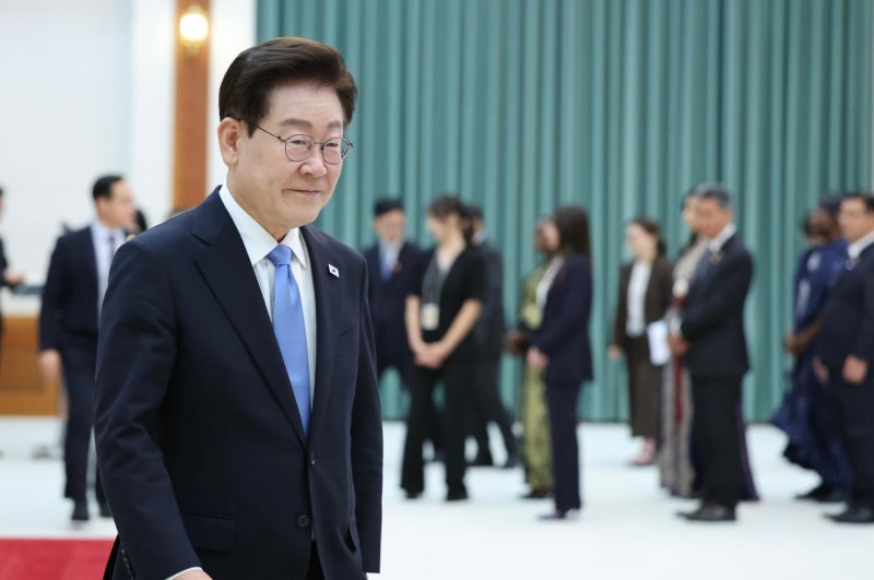 靑 "<b>이 대통령</b>, 17억 <b>근저당</b> 이자 안 받아… '물딱지' 매물 방지 조치"
