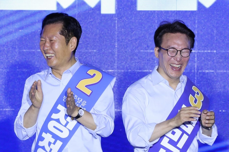 '0.4%' 박빙, 부울경에 쏠리는 눈길... 기세 잡은 김민석 VS 반전 벼르는 정청래