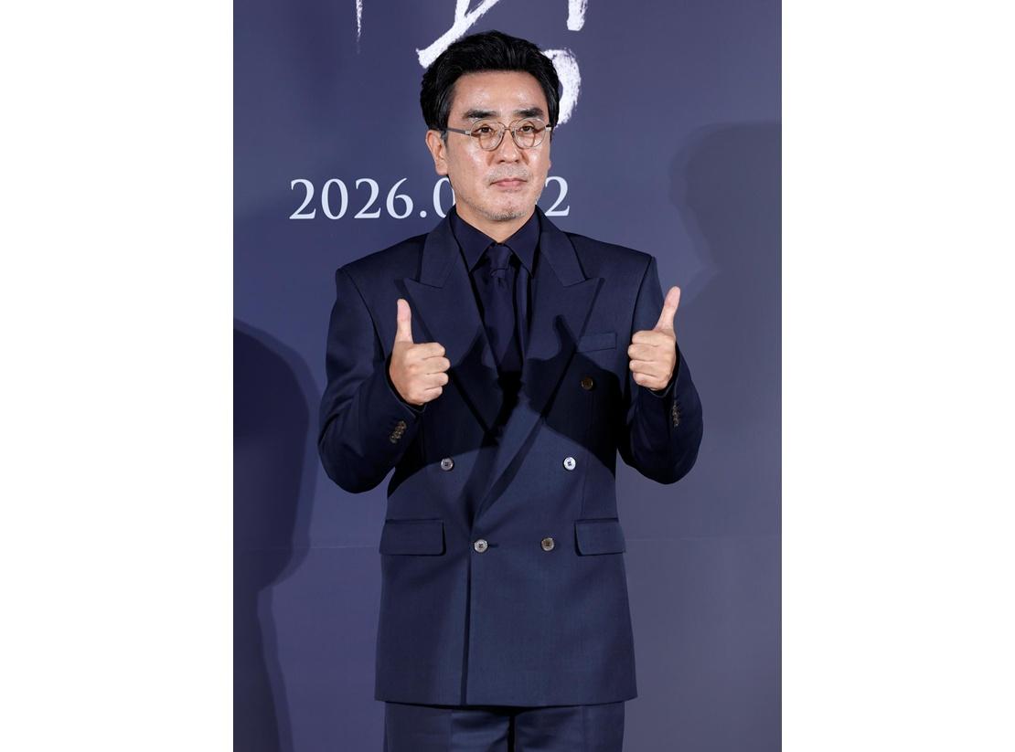 '<b>비광</b>' <b>류승룡</b> "하지원, 온몸 던져 연기하는 배우" 극찬