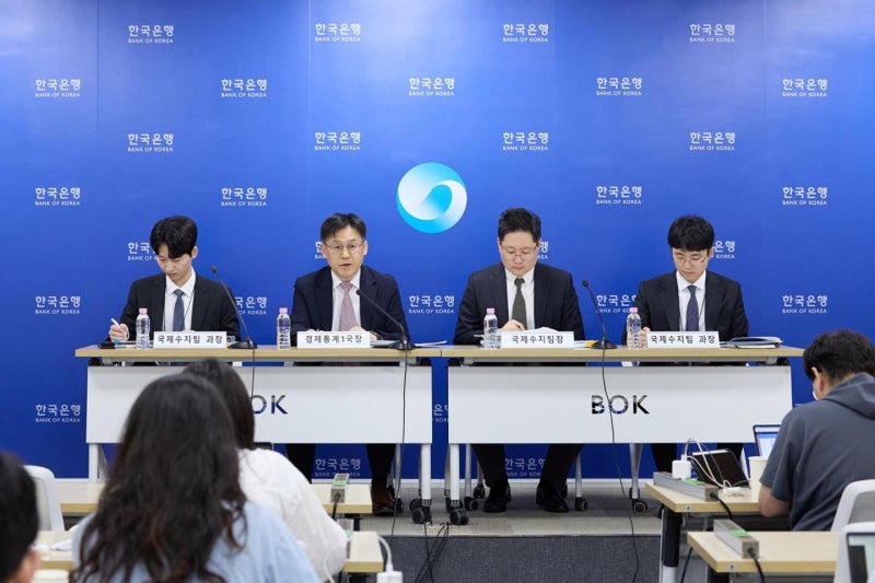 반도체 덕에 경상수지 497억 달러… 또 신기록 썼다