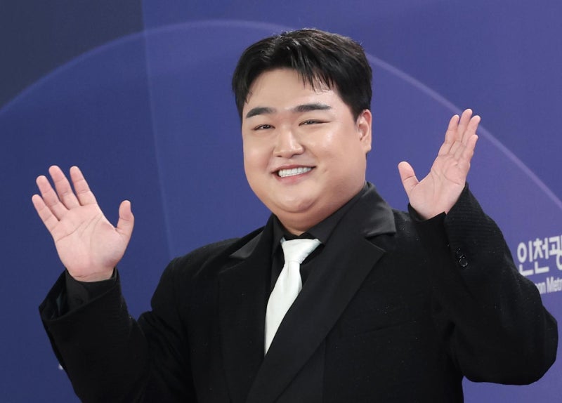개그맨 <b>김규원</b> 과거 미담 화제… "<b>장애학생</b> 속옷 <b>손빨래</b>, 졸업식도 챙겨...