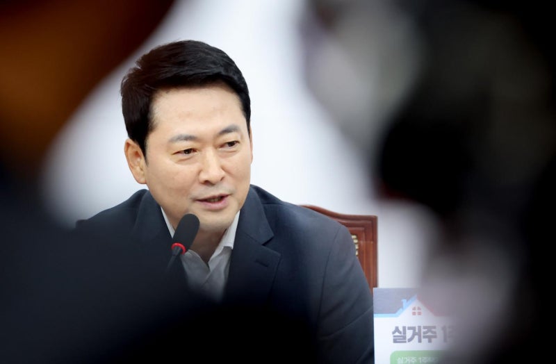 부동산·일자리·주식 '청년 홀대론' 띄우는 국민의힘... 文 정권 지지율 폭락 재현 노린다