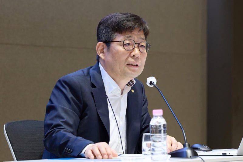 <b>한은</b> 부총재 "전례 없는 소득 증가·기조적 물가 상승…<b>금리 인상</b> 지속...