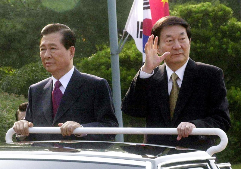 '중국 경제개혁 사령탑' <b>주룽지</b> 전 총리 <b>별세</b>… 향년 98세
