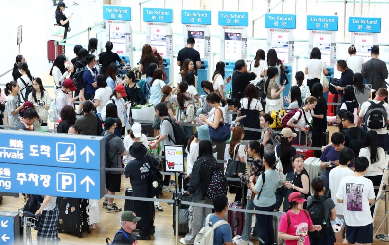 인천공항 올해 상반기 국제선 여객 세계 1위... 두바이·히스로 제쳐