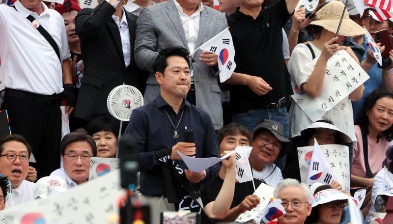 장동혁 '광복절 <b>올공데이</b>'에 정점식 불참… 국힘 분열상만 드러냈다